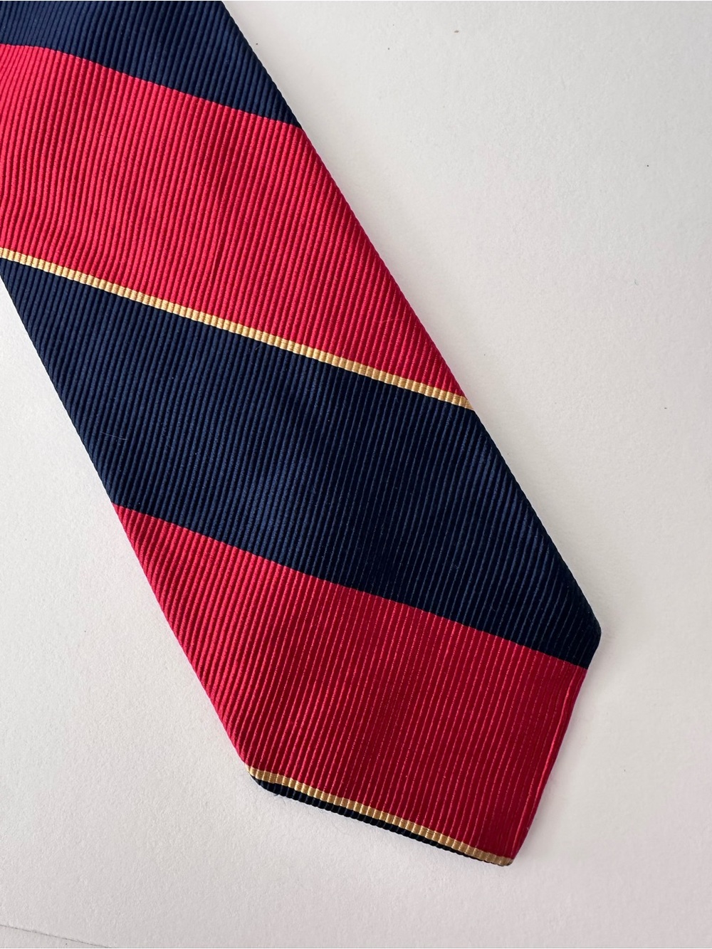 VINTAGE ROBERT TALBOTT BEST OF CLASS SILK STRIPED TIE